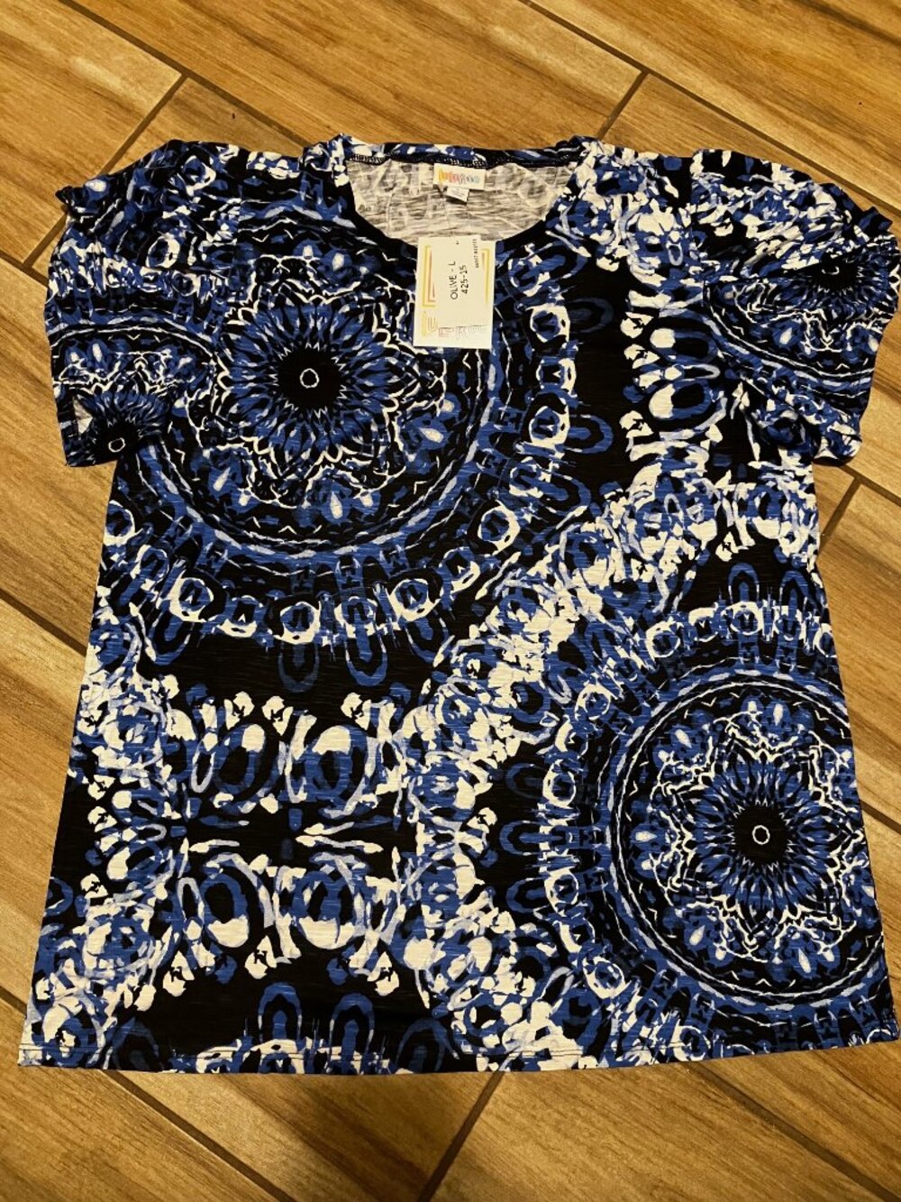 LulaRoe Olive Flutter Short Sleeve Top Blue/Black/White Design Size L